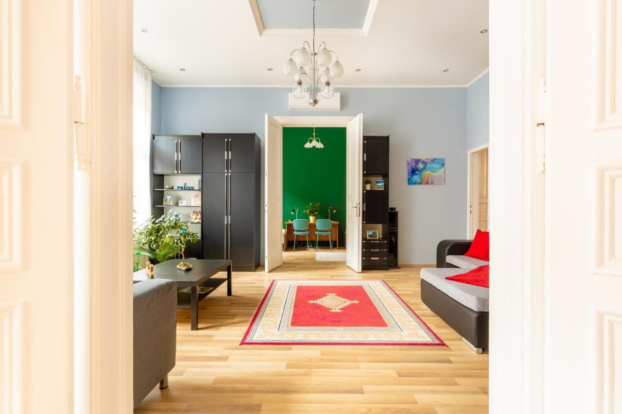 F24 Ferenc Apartment Budapest Luaran gambar