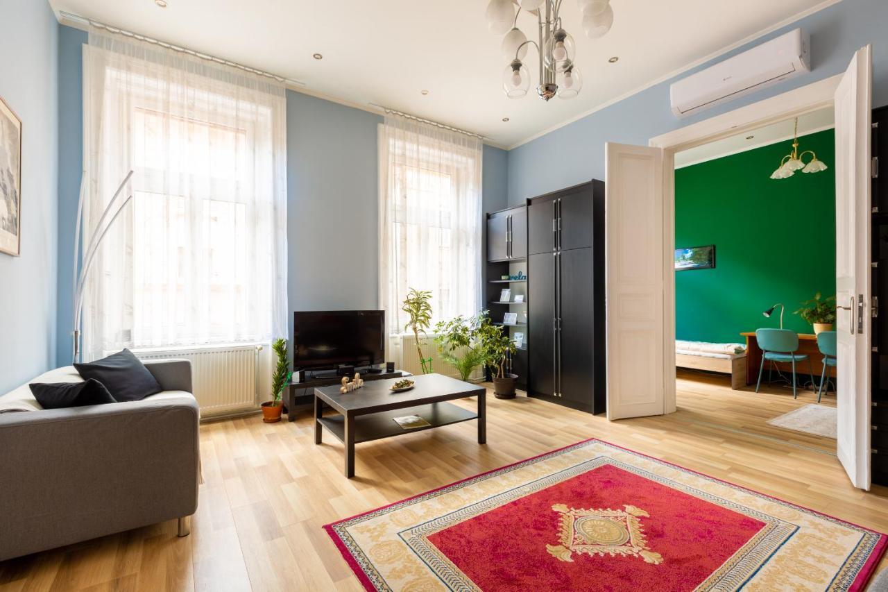 F24 Ferenc Apartment Budapest Luaran gambar