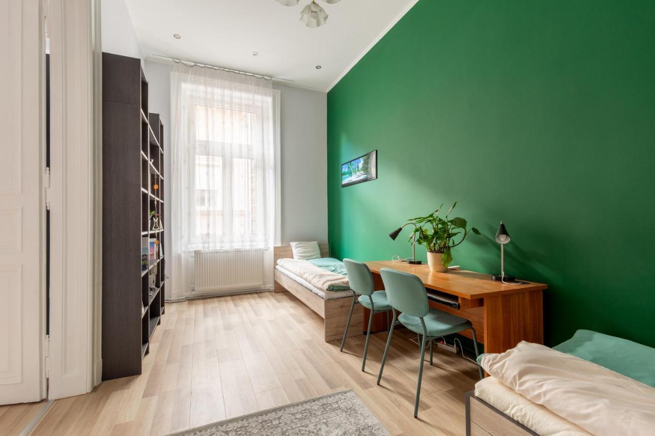 F24 Ferenc Apartment Budapest Luaran gambar